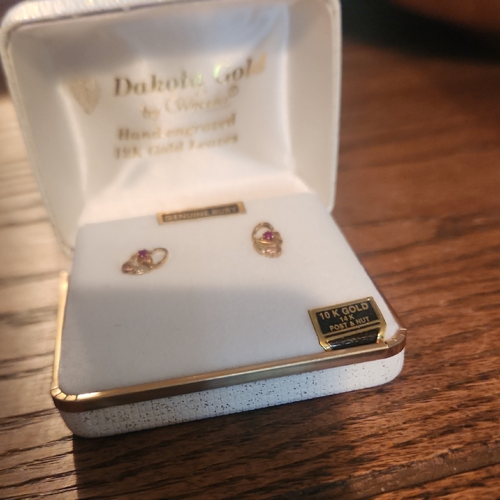 Genuine Ruby Heart Earrings in Gold - Picture 2 of 3